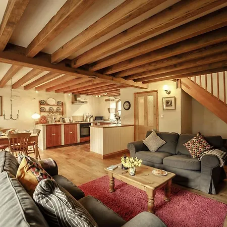 2 Bed In Penrith Oc-79468 *