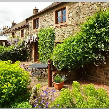 2 Bed In Penrith Oc-79468 *